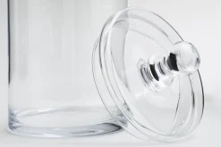 Lioni, Snoeppot, Glas, L