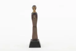 Mimi, Standbeeld, Hout