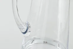 Ruth, Kan, Mondgeblazen Glas