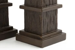 Waku, Obelisk, Bruin, S
